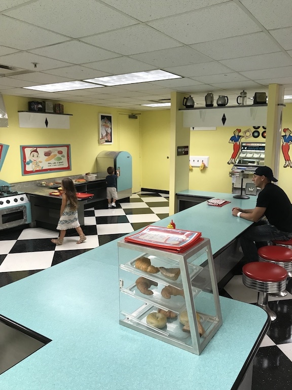 A Weekend In Baltimore Maryland with Toddlers - Where to stay, What to eat, Things to do by popular New Jersey lifestyle blogger Fit Mommy in Heels